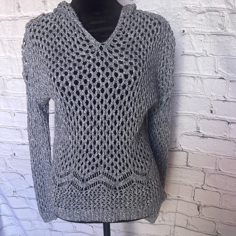 Abercrombie long sleeve crochet sweater with hood kids medium 12